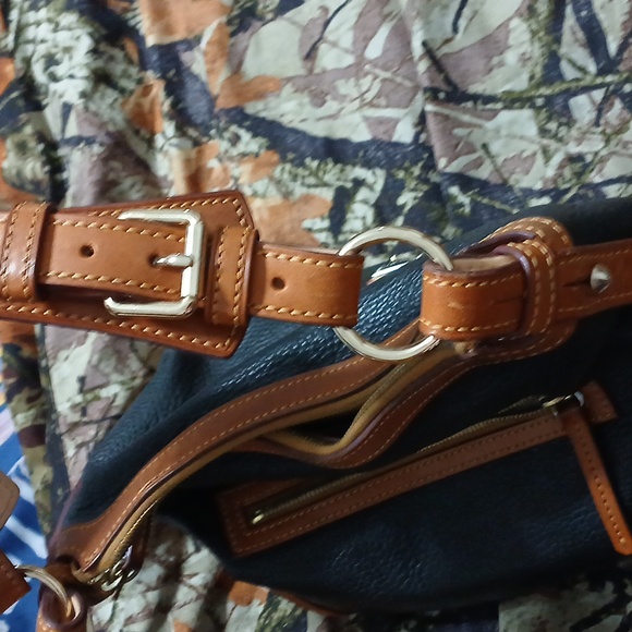 Dooney and Bourke Leather Purse - Picture 14 of 16